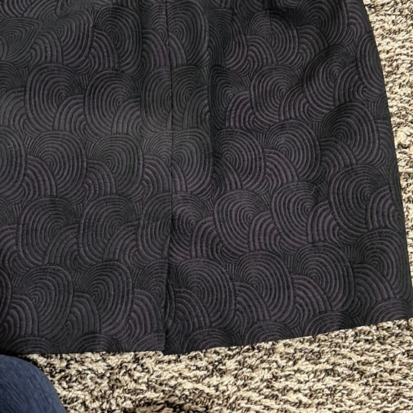 Ann Taylor 4P black and purple skirt. Fun textured circular design. Never worn. - Picture 9 of 10